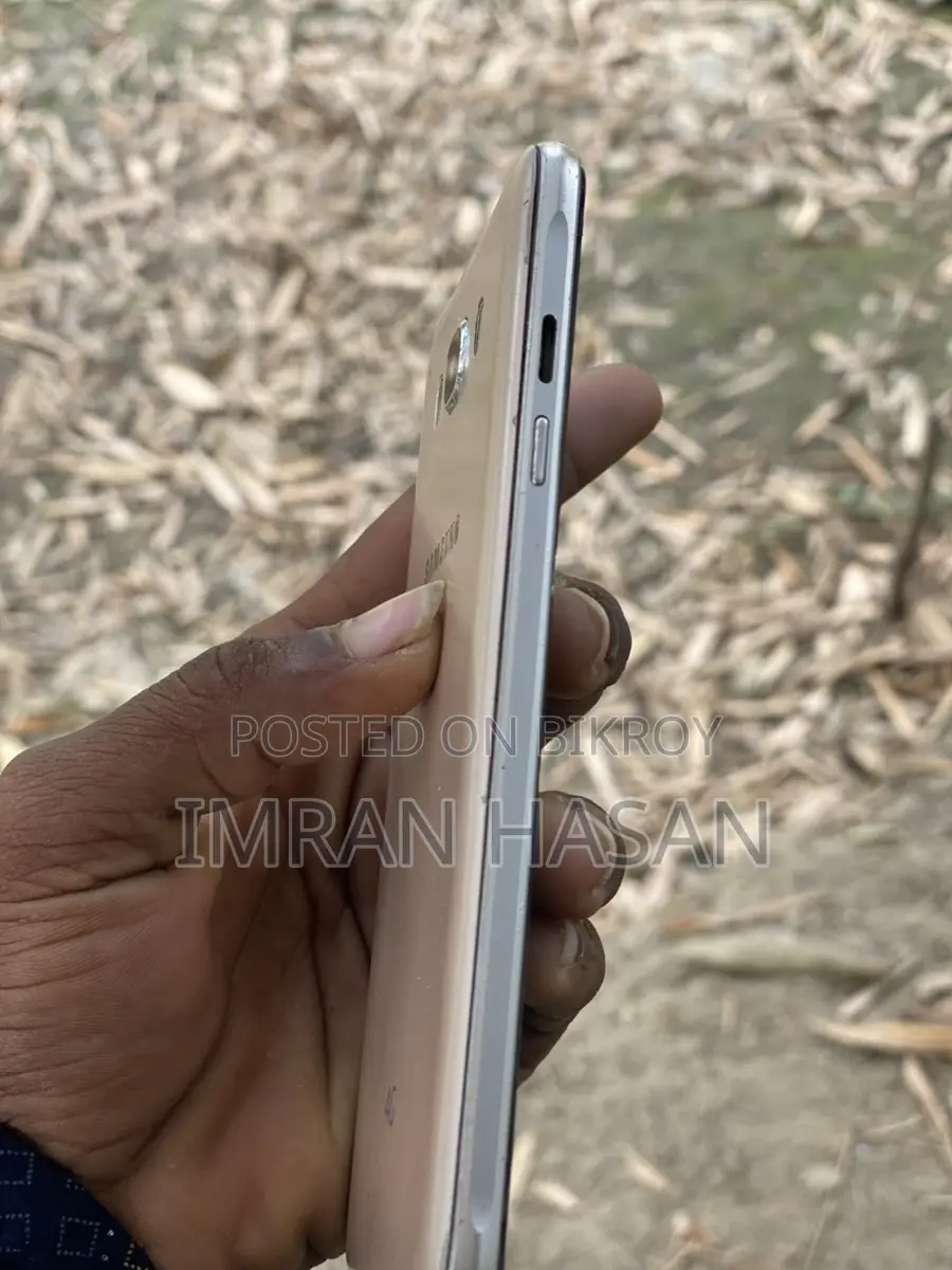 Samsung Galaxy J7 (Used)