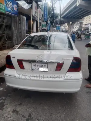 Toyota Premio white 2004