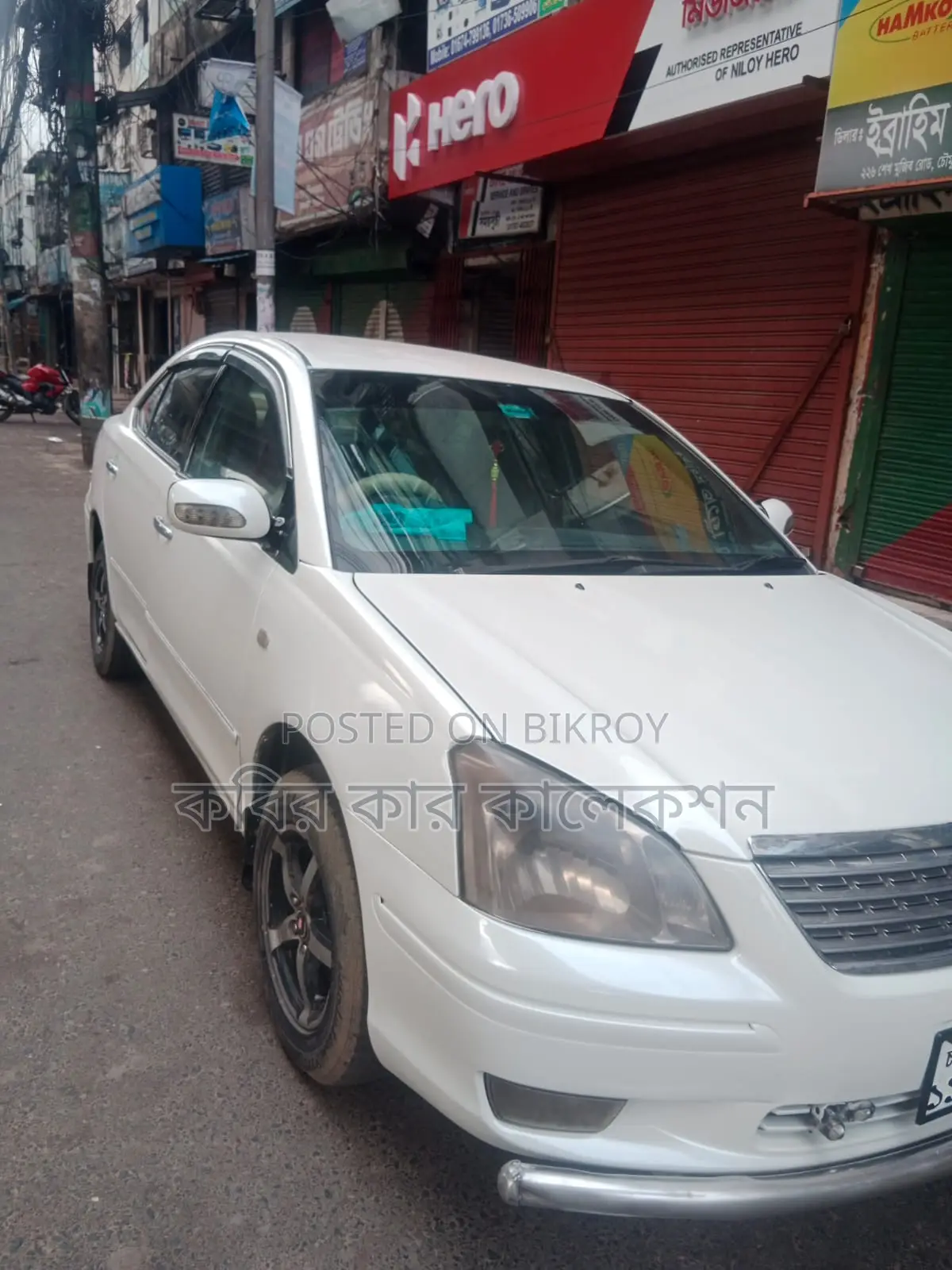 Toyota Premio white 2004