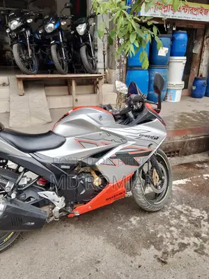 সুজুকি জিক্সার ২০২৩