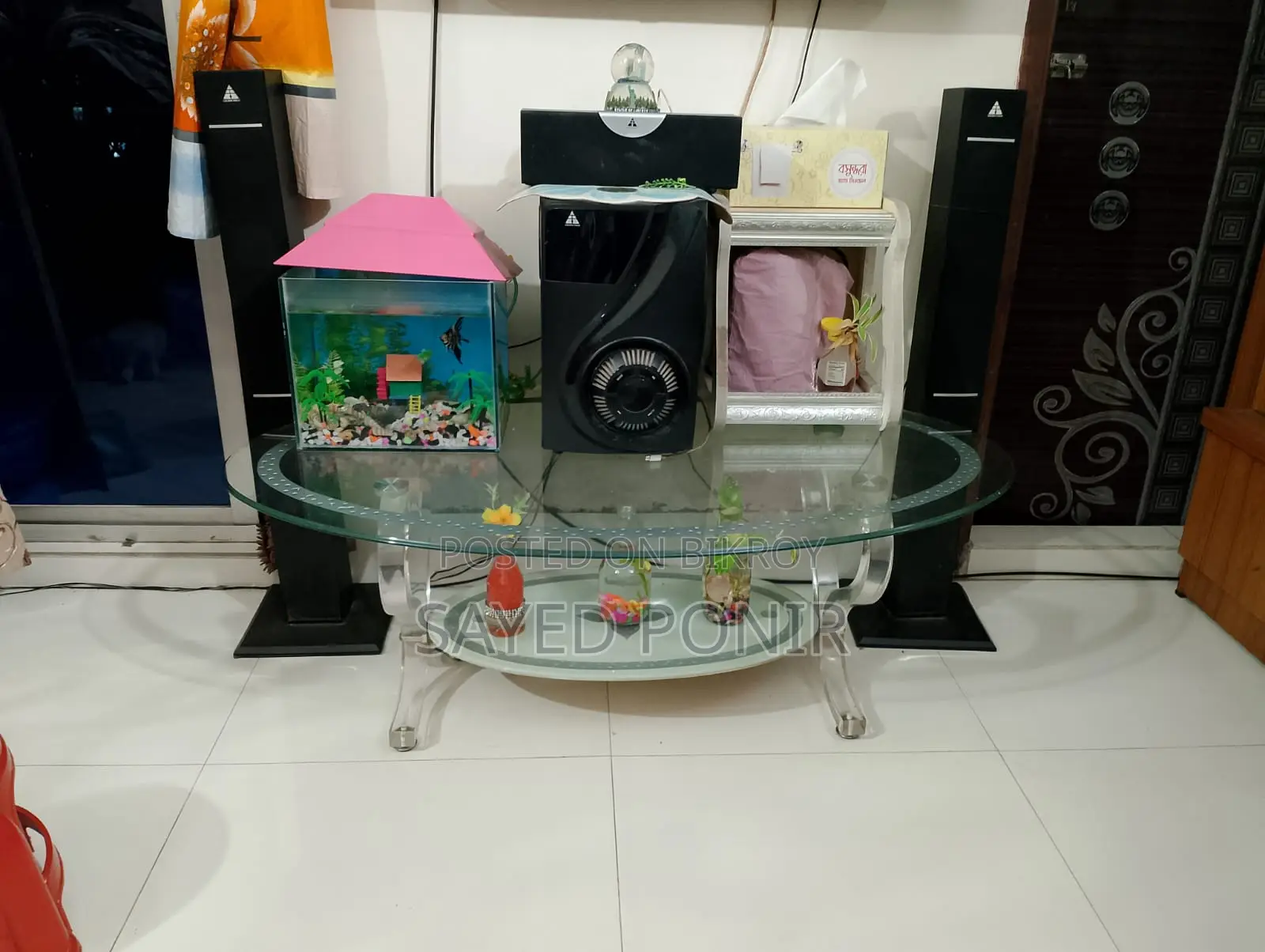 Completely Glass (heart Shape) T-table