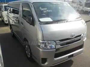 টয়োটা হাইএস জিএল সিলভার ৪ পয়েন্ট ২০২০