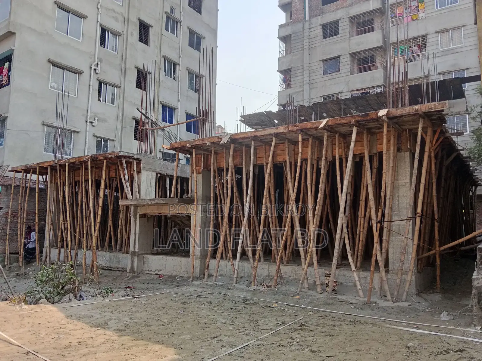 প্রাকৃতিক মনোরম পরিবেশে @ 770 বর্গফুট ফ্ল্যাট বিক্রি