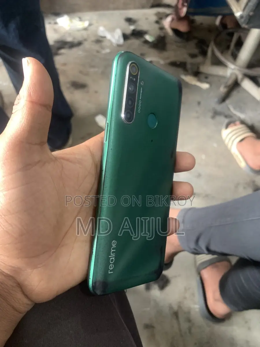 Realme 5i 4/64 (Used)