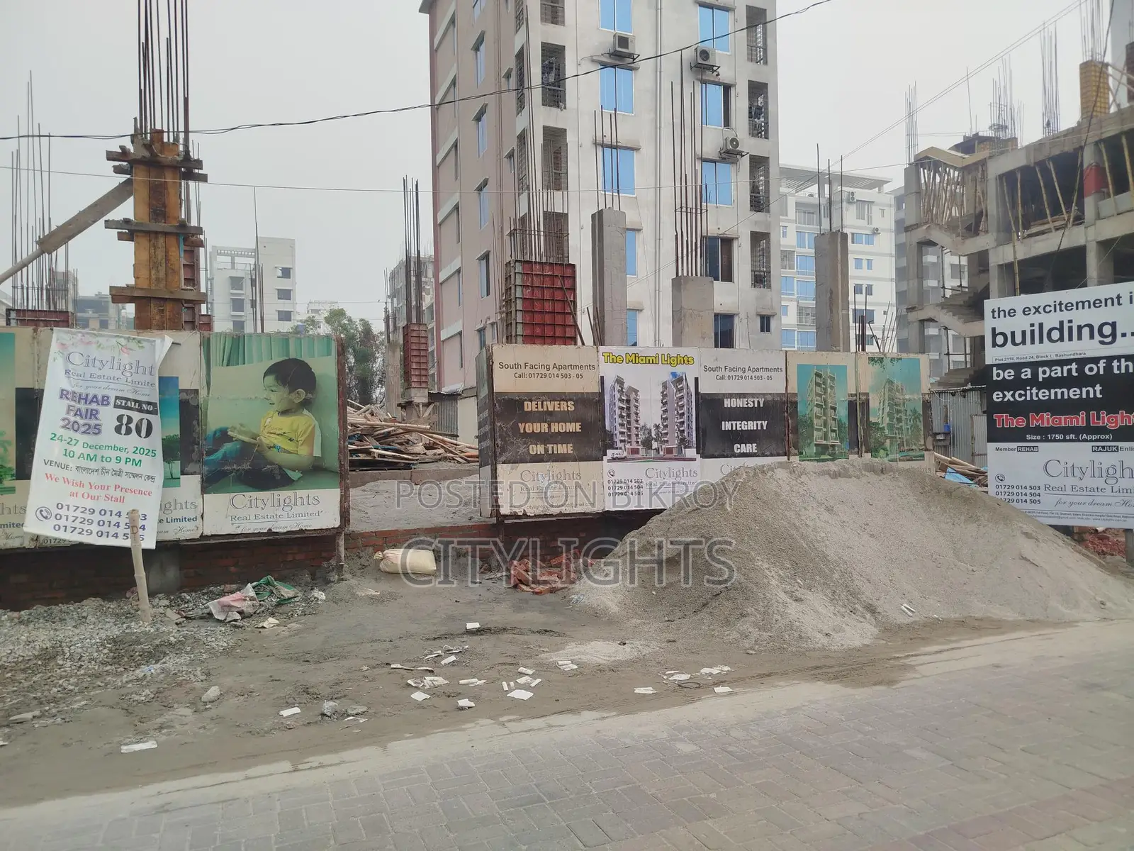 ৩ বেড সাউথ ফেসিং এক্সক্লুসিভ ১৭৫০ স্কয়ার ফিট অ্যাপার্টমেন্ট