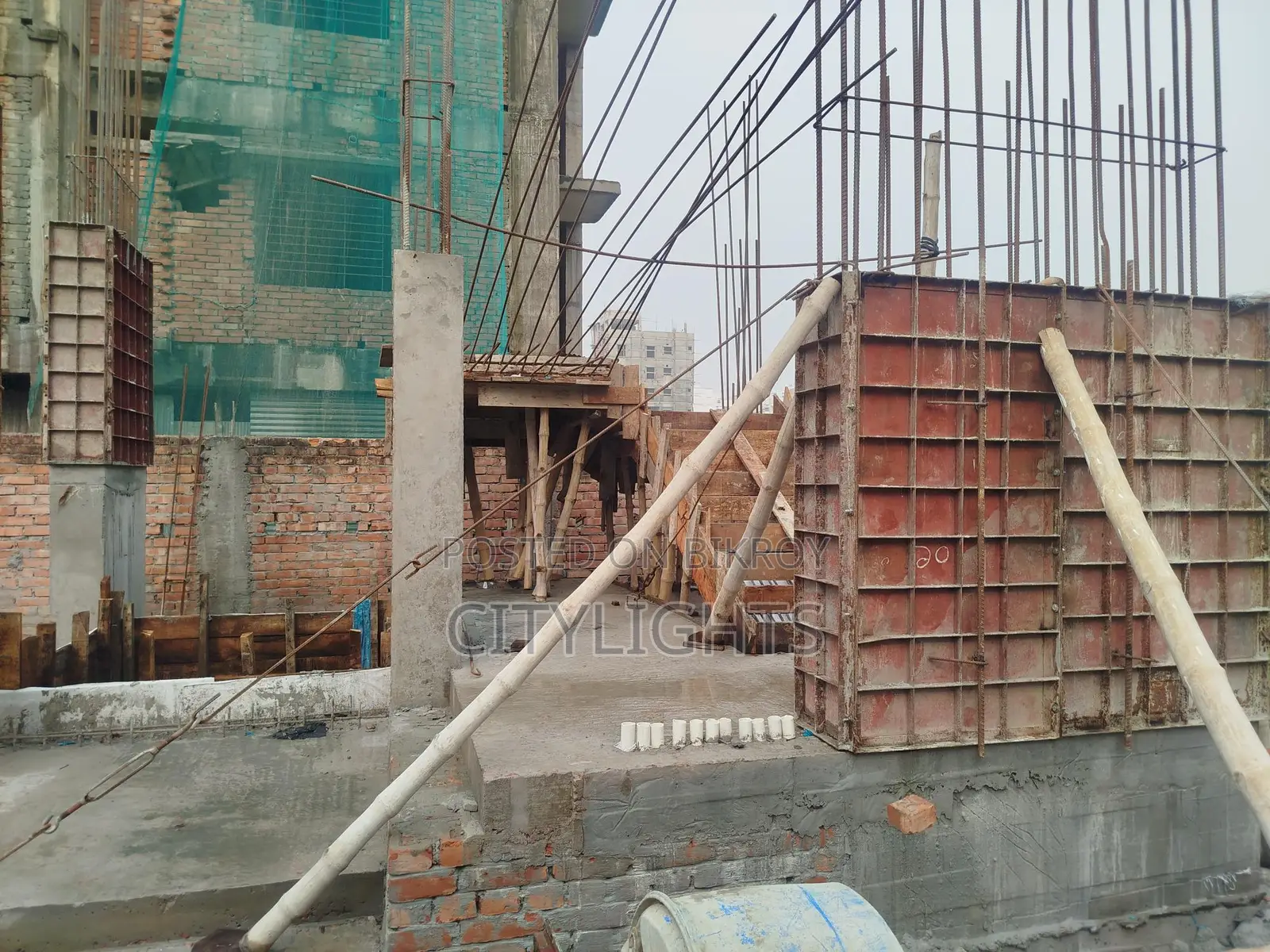 ৩ বেড সাউথ ফেসিং এক্সক্লুসিভ ১৭৫০ স্কয়ার ফিট অ্যাপার্টমেন্ট