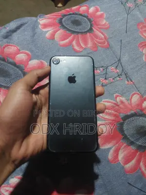 Apple iPhone 7 3/32 (Used)