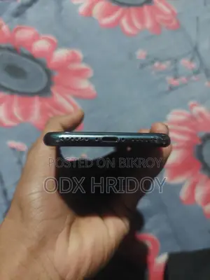 Apple iPhone 7 3/32 (Used)