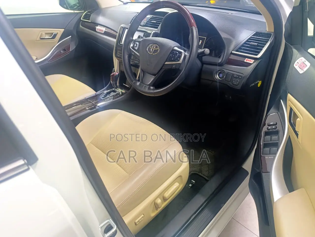 Toyota Premio 𝐹-𝐸𝑋 2020