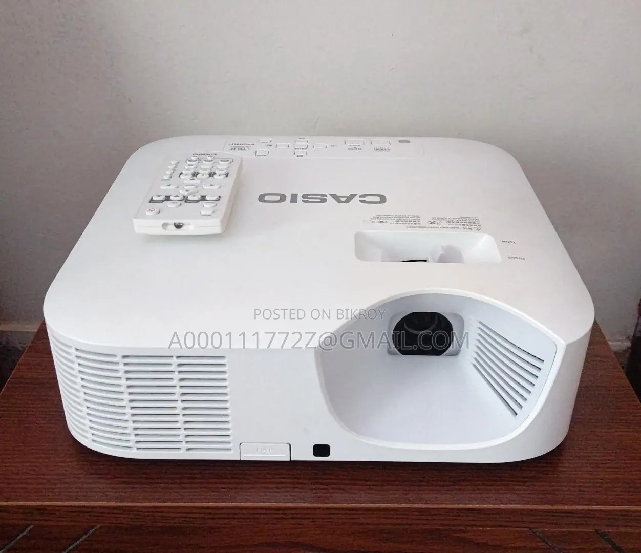 CASIO XJ-F211WN LASER DLP Wi-Fi PROJECTOR Made in Japan