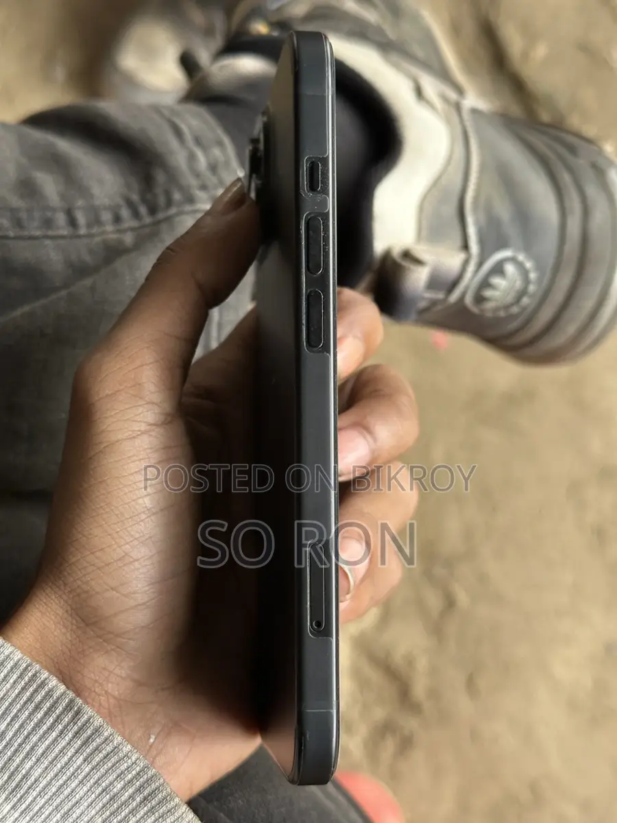Apple iPhone 15 (Used)