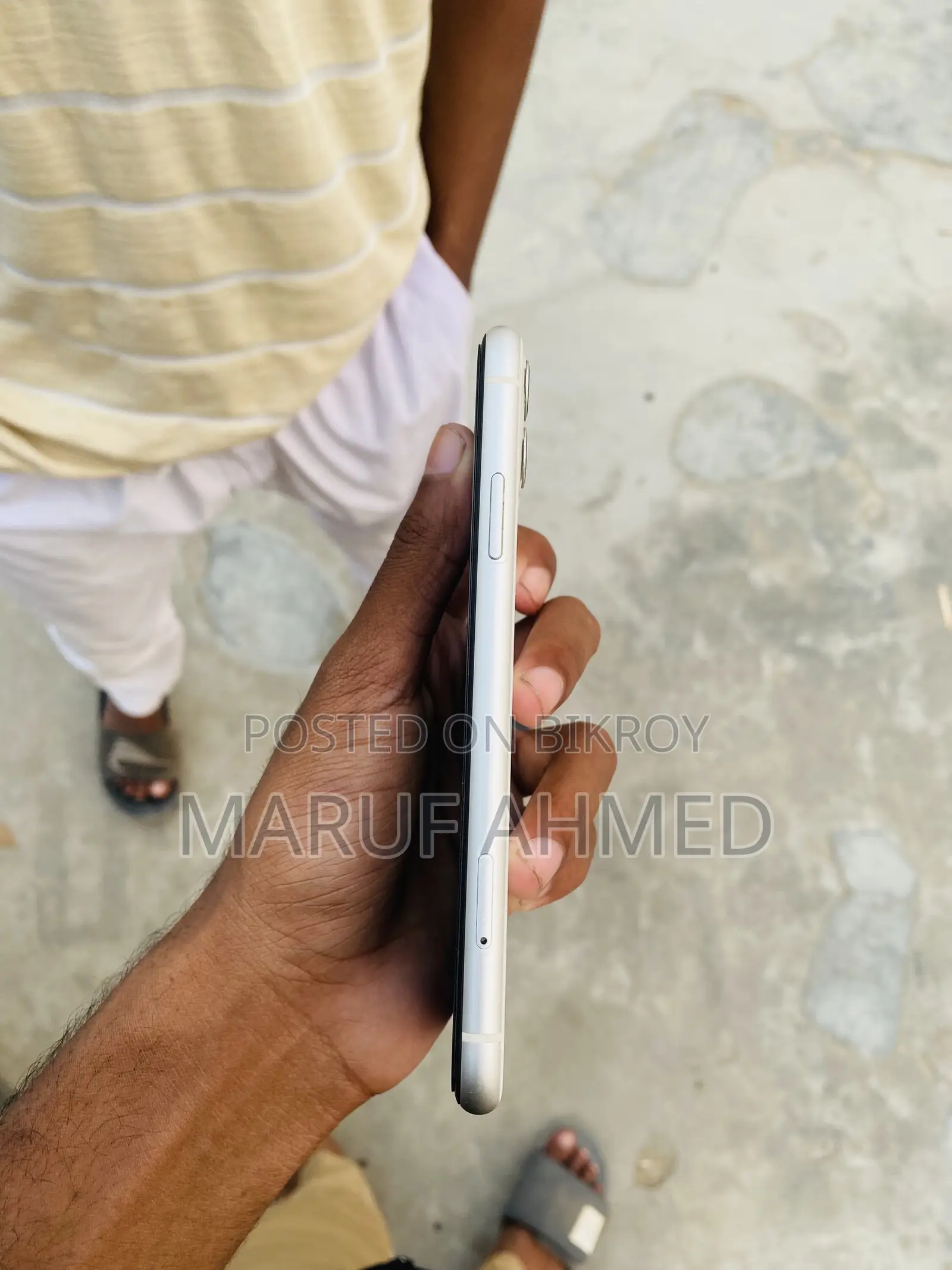 Apple iPhone 11 (Used)