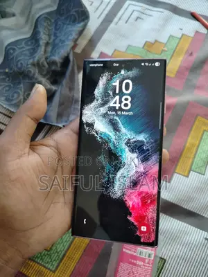 Samsung Galaxy S22 (Used)