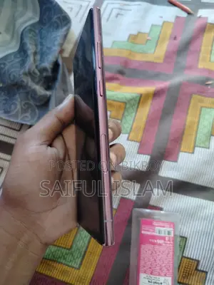 Samsung Galaxy S22 (Used)