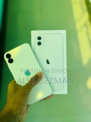 Apple iPhone 11 . (Used)