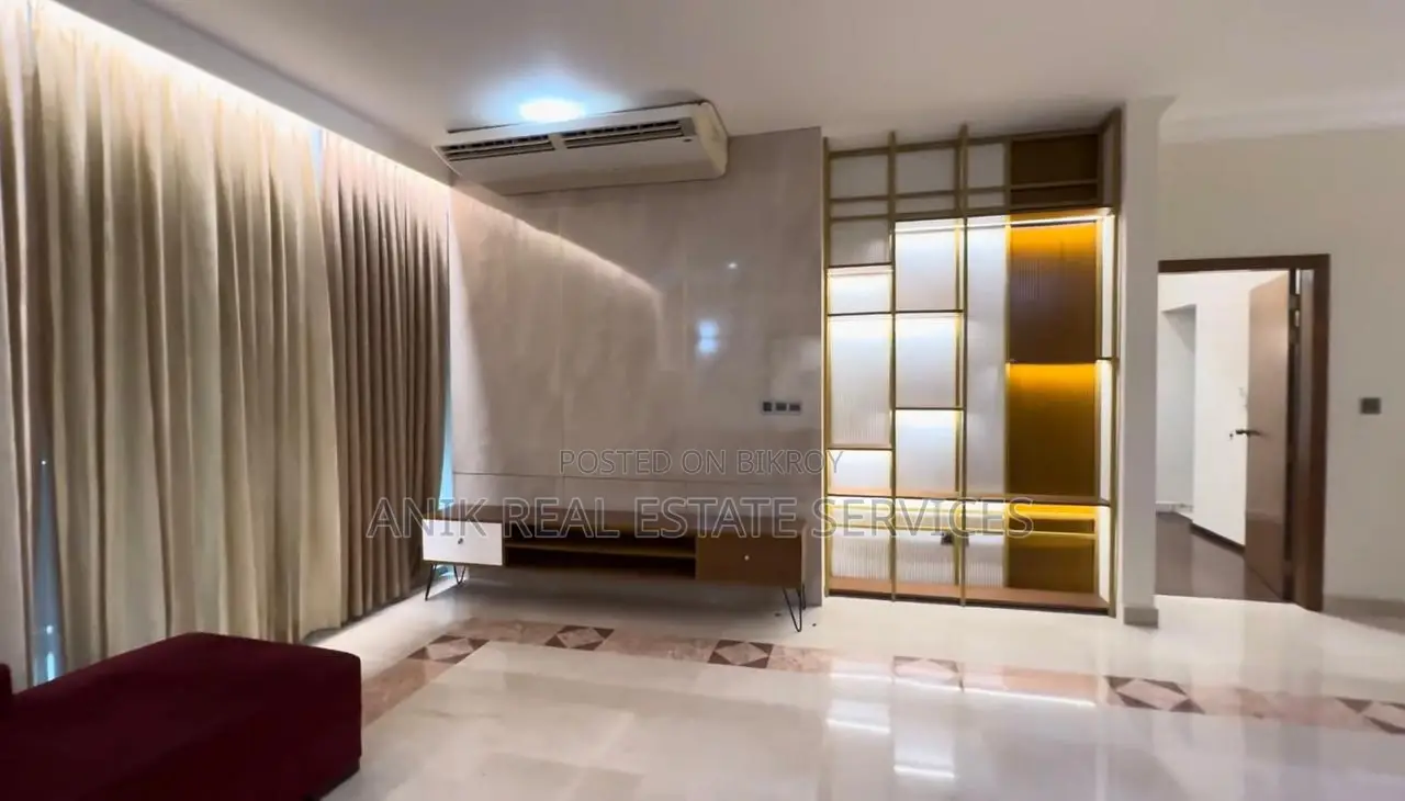 Luxurious Semi Farnised 7000 Sft Flat Rent At Baridhara