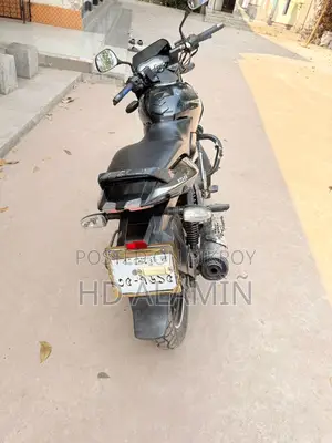 Bajaj Pulsar 150 - 2018