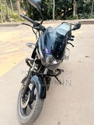 Bajaj Pulsar 150 - 2018