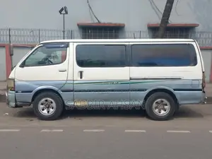Toyota Hiace 2003