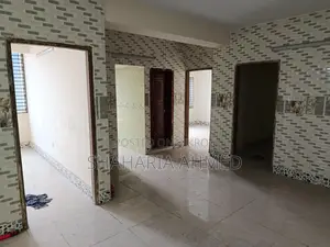 1400 Sq Ft Ready Flat for Sale!