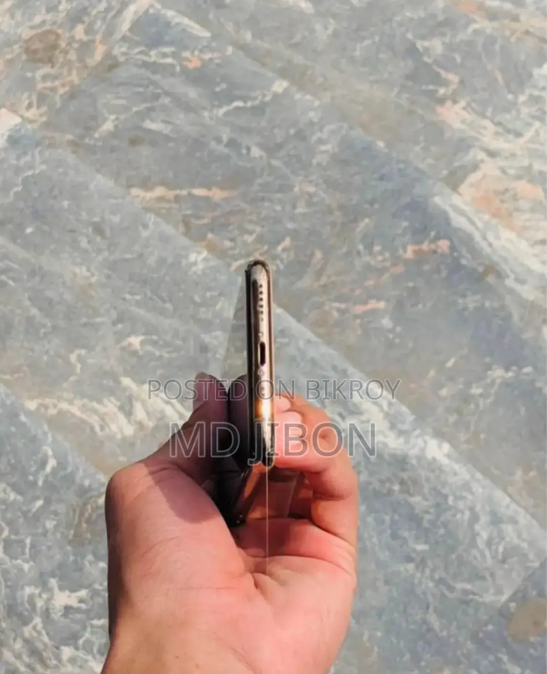 Apple iPhone X (Used)