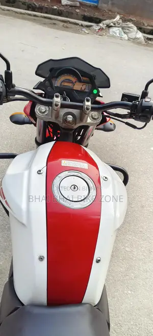 Yamaha FZS . 2010