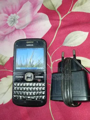 Nokia E5 (Used)