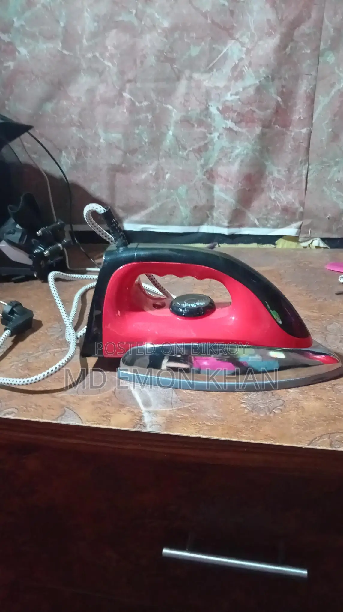 Clothes Ironing Machine
