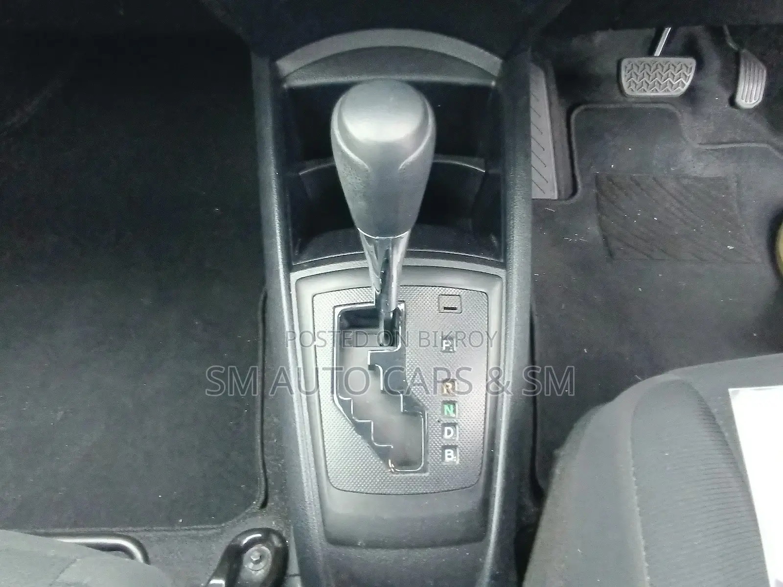 Toyota Axio Hybrid EX White 2020