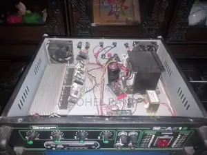 Amplifier 200 Watt Stereo