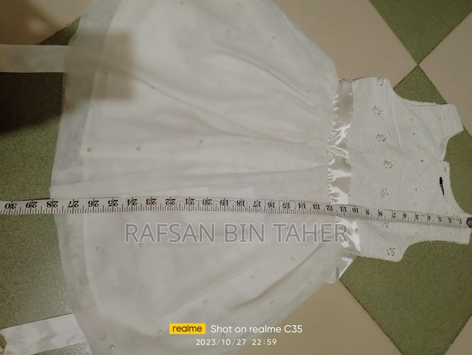 শিশুকন্যার পোশাক