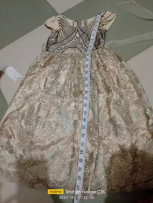 শিশুকন্যার পোশাক