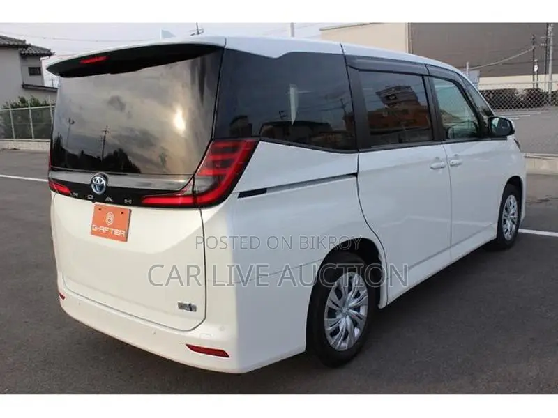 Toyota Noah Hybrid X pre order 2021