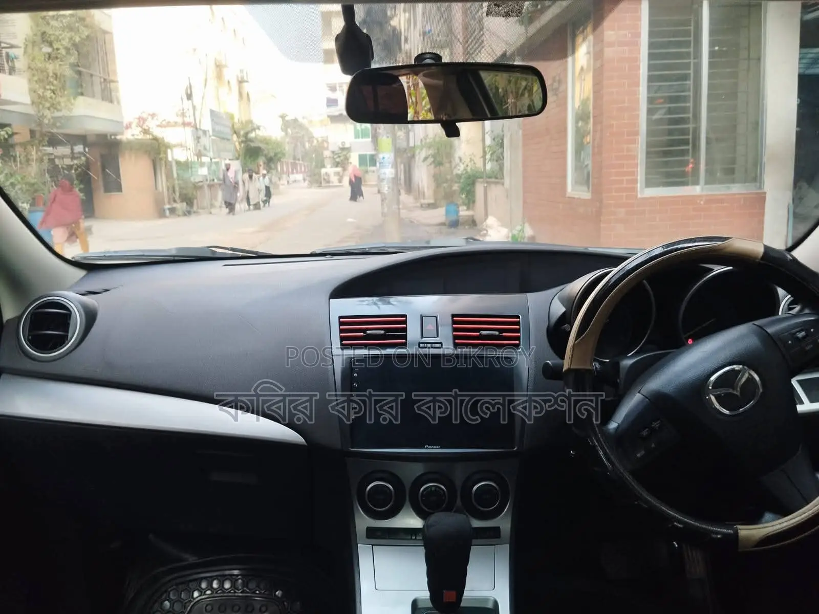 Mazda Axela silver 2012