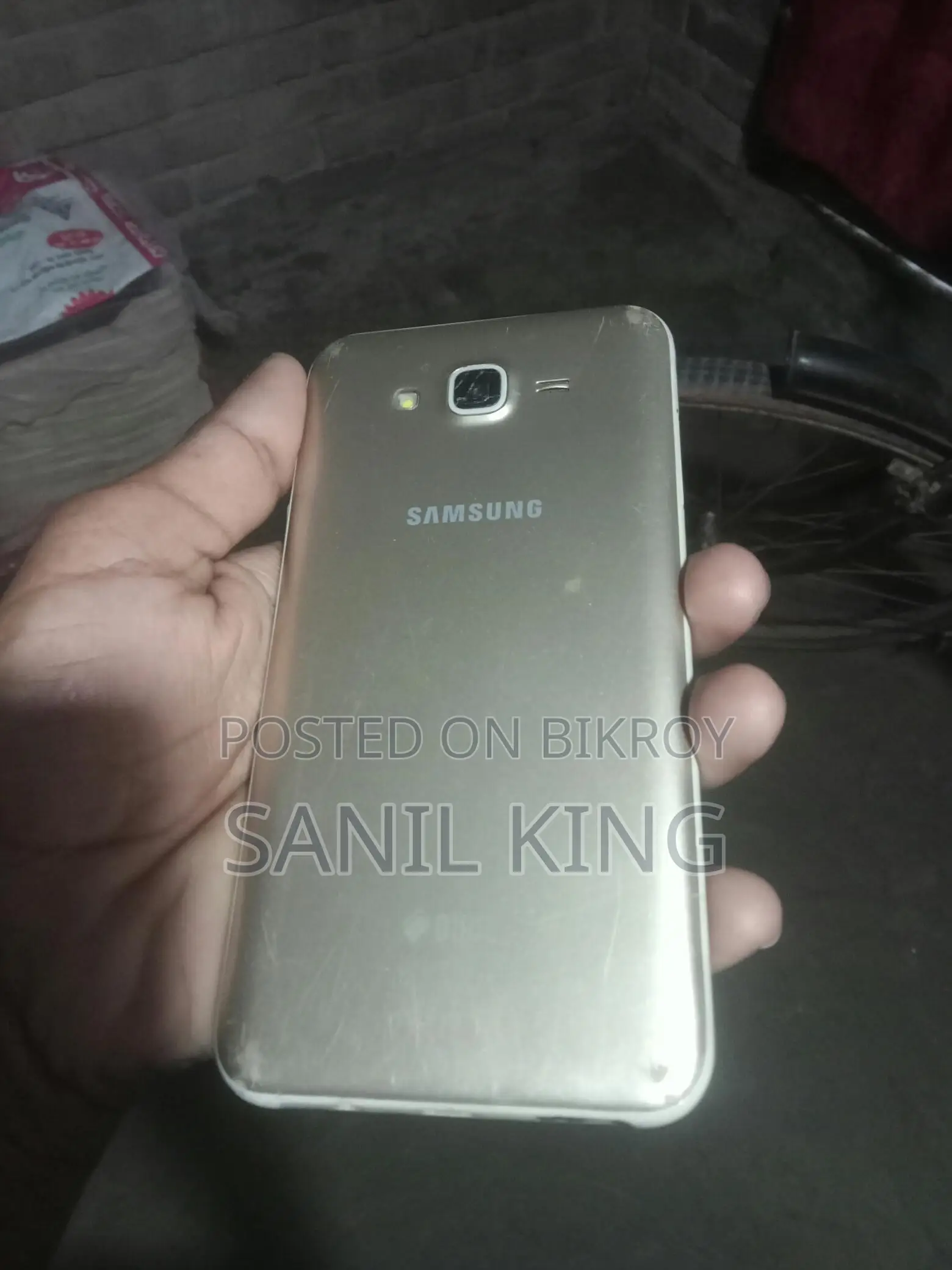 Samsung Galaxy J7 (Used)