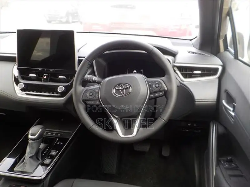 Toyota Corolla Cross z PACKAGE 2025