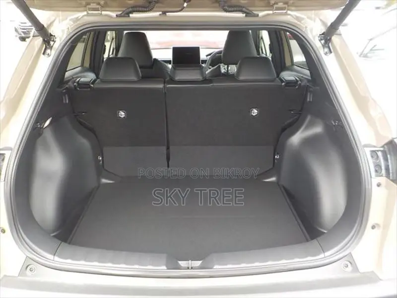 Toyota Corolla Cross z PACKAGE 2025