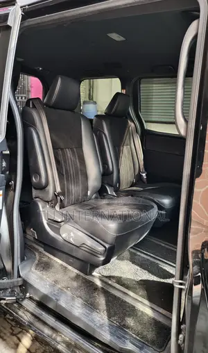 Toyota Esquire GI-PREMIUM PUSH 2020