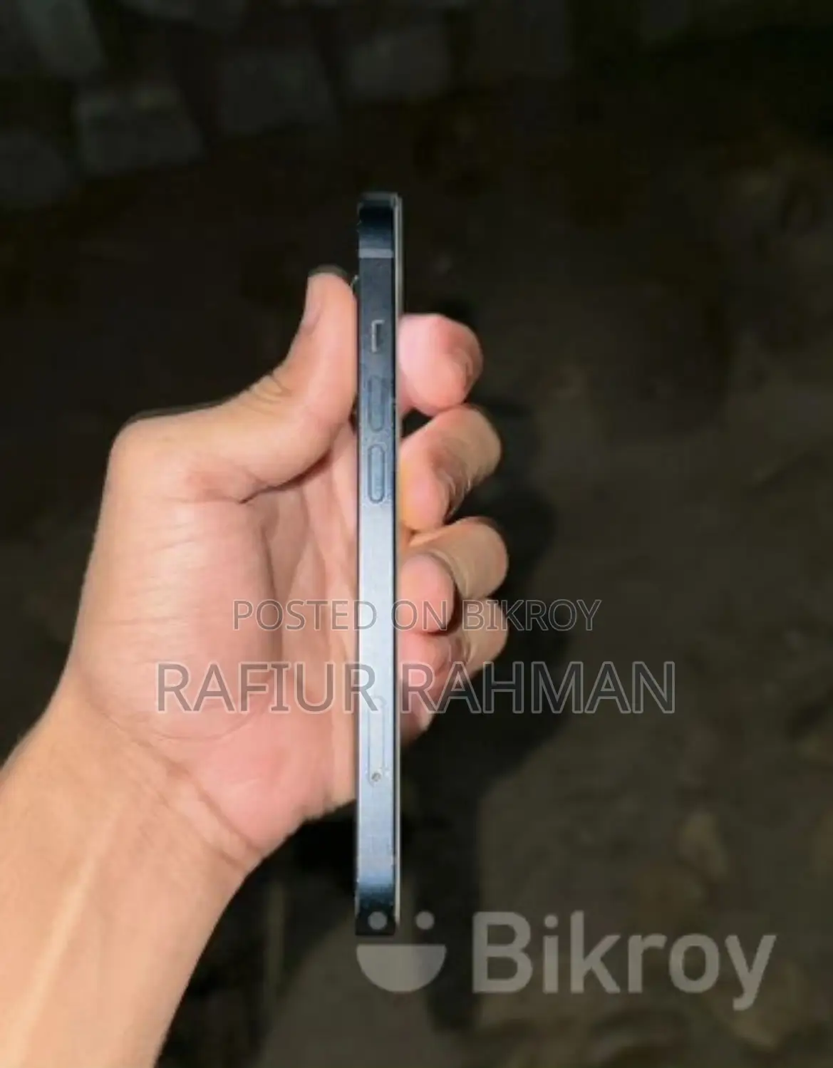 Apple iPhone 13 (Used)