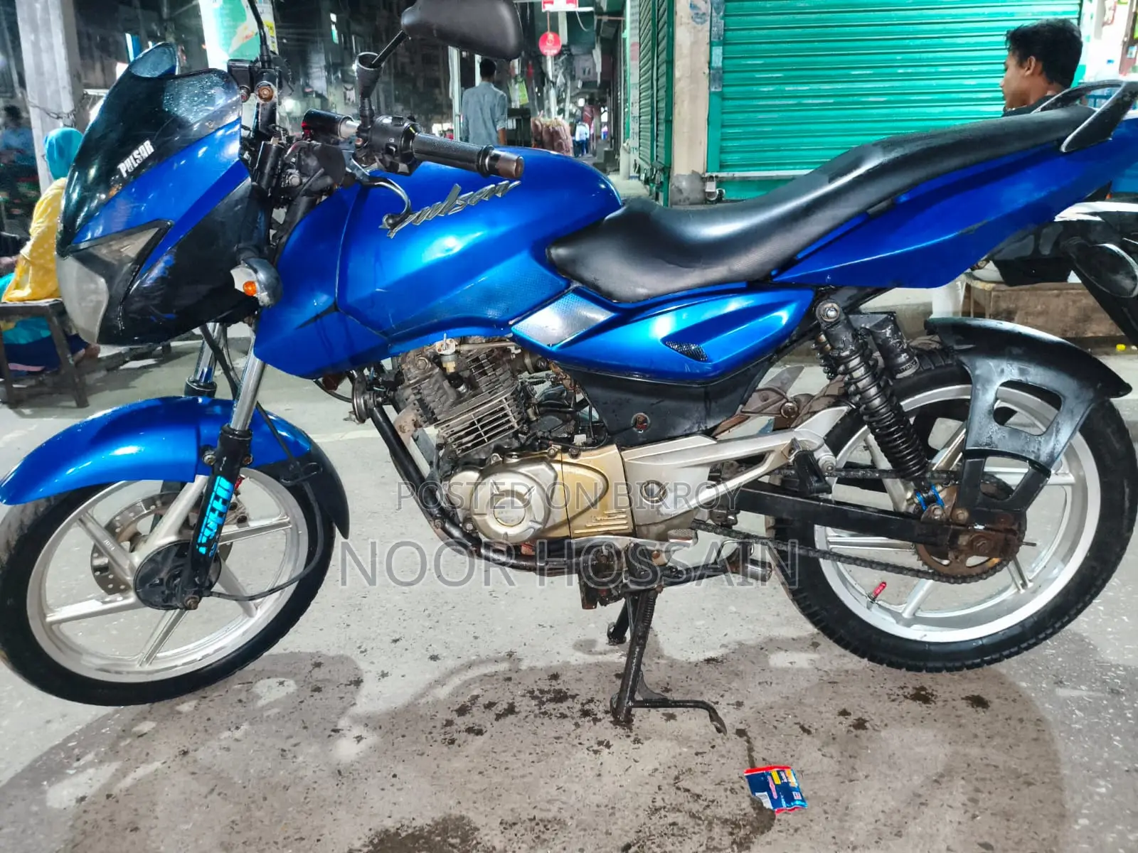 Bajaj Pulsar 150 . 2011