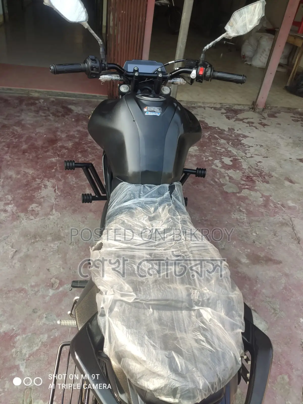 Yamaha FZS black 2025
