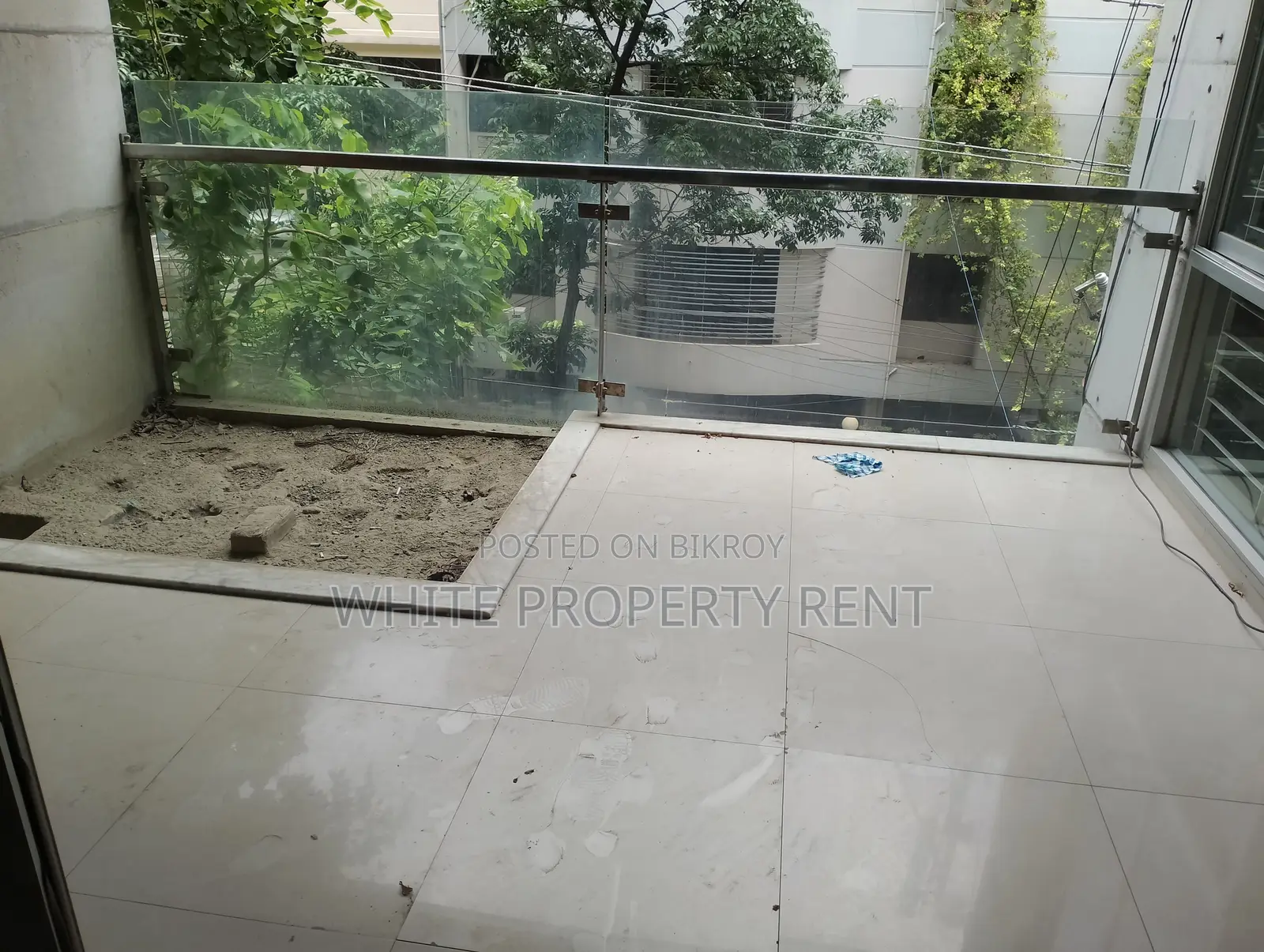 Apartment Rent in Gulshan 2, Road 42 Near Hotel Amari