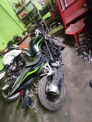 Yamaha FZS 2004
