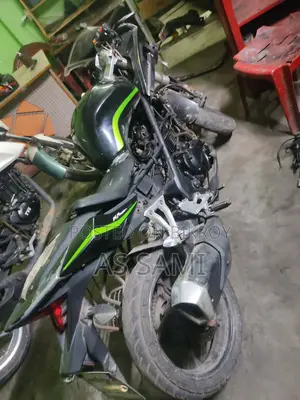 Yamaha FZS 2004