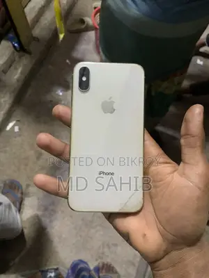 Apple iPhone XS . (Used)