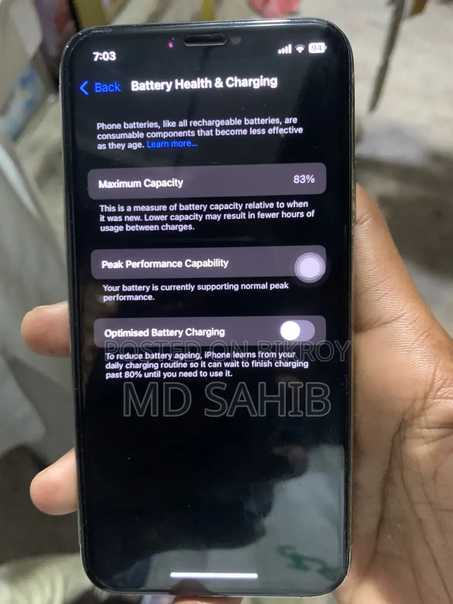 Apple iPhone XS . (Used)