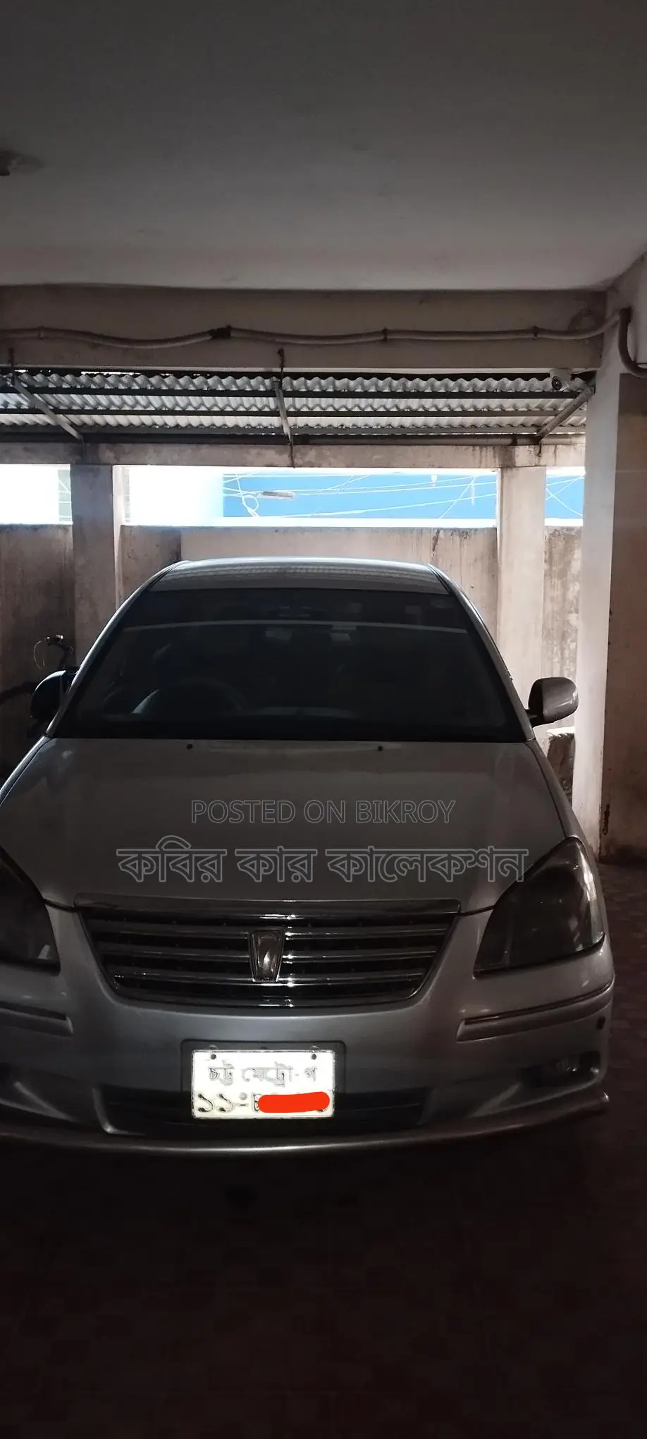 Toyota Premio silver 2005