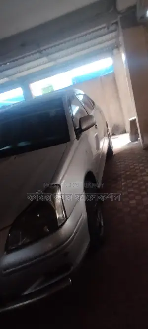 Toyota Premio silver 2005