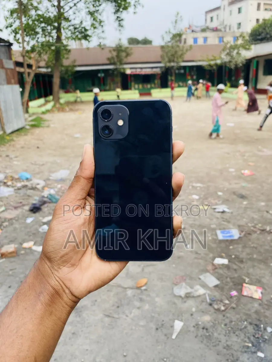 Apple iPhone 12 (Used)