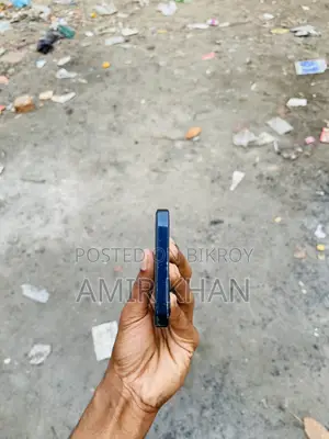 Apple iPhone 12 (Used)